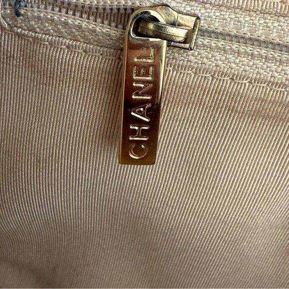 Chanel Cavier Quilted Timeless CC Shoulder Bag Beige - Picture 9 of 16